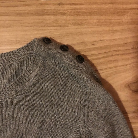 GAP gray sweater - Picture 3 of 4